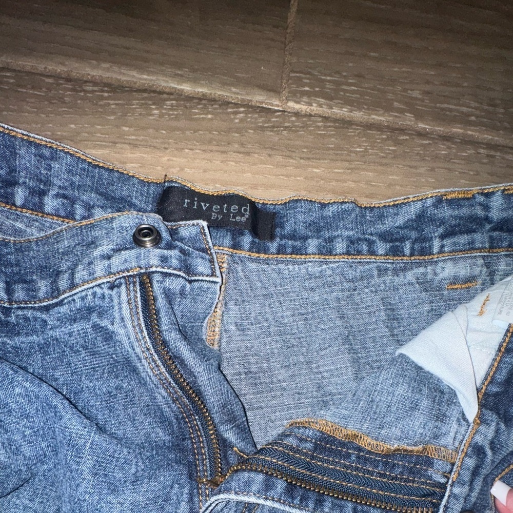 Riveted by Lee Women’s High waisted Cargo medium Wash denim shorts size 10 - Picture 5 of 15